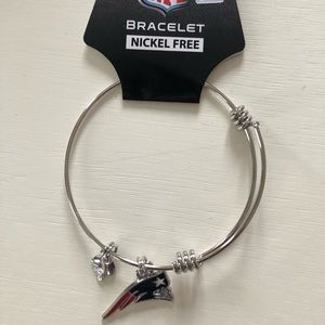BOGO! NWT! Patriots charm bracelet